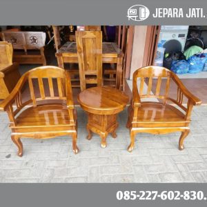 Kursi Teras Betawi Lenong,kursi teras betawi amerika,harga kursi lenong,kursi betawi lenong,kursi lenong antik,harga kursi betawi 1 set,kursi betawi panjang,kursi lenong jepara,lenong betawi,kursi teras jati,kursi teras jepara,kursi teras jati jepara
