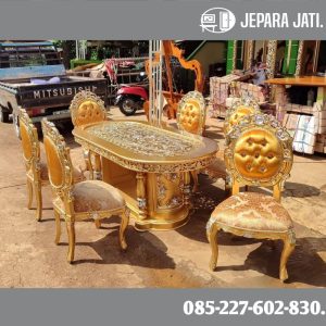 Meja Makan Mewah 6 Kursi Meja Makan Mewah 6 Kursi dengan desain Ukiran Asli Jepara
