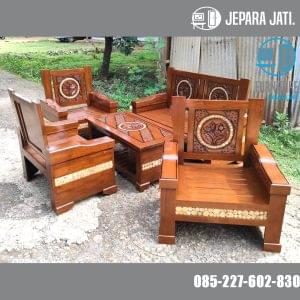 Kursi Tamu Kayu Minimalis,model kursi kayu untuk ruang tamu kecil,gambar kursi minimalis terbaru,kursi tamu minimalis modern,kursi kayu unik simple,model kursi kayu terkini,kursi kayu unik ruang tamu,kursi kayu sederhana,kursi tamu jati,kursi tamu jepara,kursi tamu jati jepara