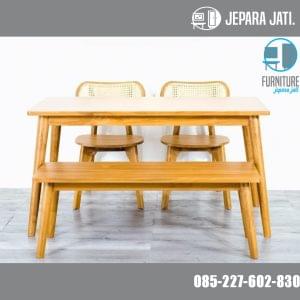Meja Makan Bangku Panjang,meja makan kayu panjang,meja panjang kecil,meja makan jepara,meja makan jati,meja makan jati jepara,meja makan murah,meja makan terbaru,jual meja makan,meja makan kayu jati,meja makan minimalis,meja makan modern